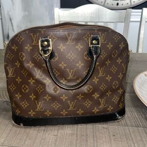 Louis Vuitton purse